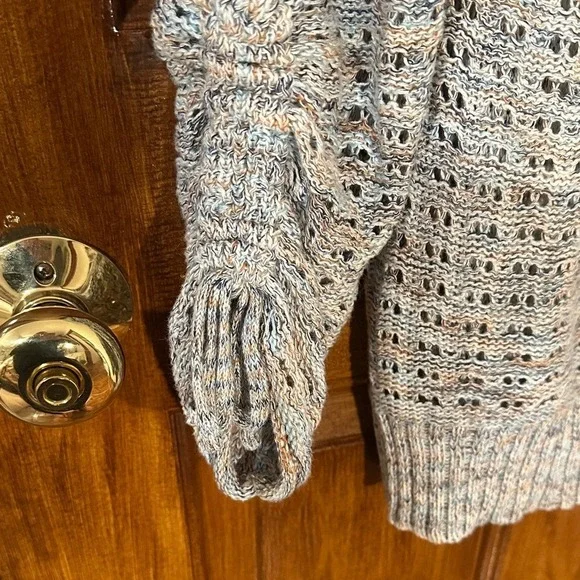 Maurices Textured Knit Crew Neck Sweater - Gray/blue Tie Sleeves - Picture 3 of 5